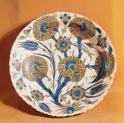 Isnik aardewerk schaal, c.1520-50